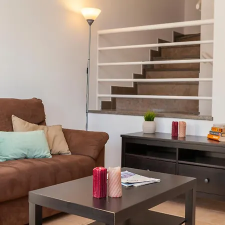 Townhouse In Albufeira Near Stunning Beaches 펜션