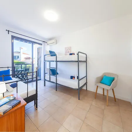 Townhouse In Albufeira Near Stunning Beaches 펜션 알부페이라