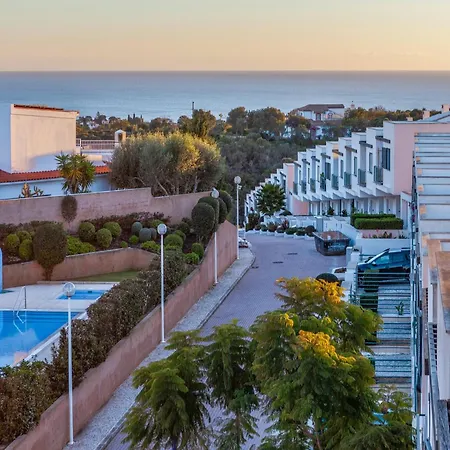 Townhouse In Albufeira Near Stunning Beaches Tatil Evi