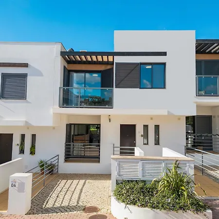 Townhouse In Albufeira Near Stunning Beaches Tatil Evi Albufeira