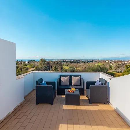 Townhouse In Albufeira Near Stunning Beaches Albufeira